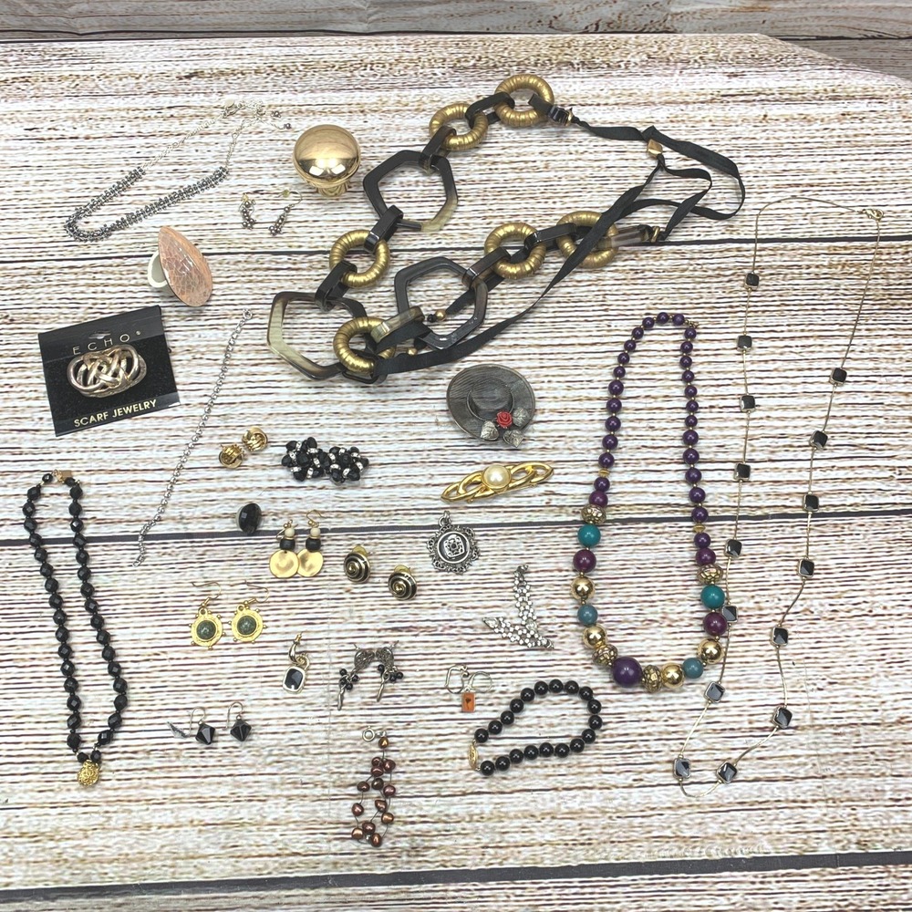 Vintage Costume Jewelry Necklace Earrings Brooch Bracelet Pins‎ Estate Lot